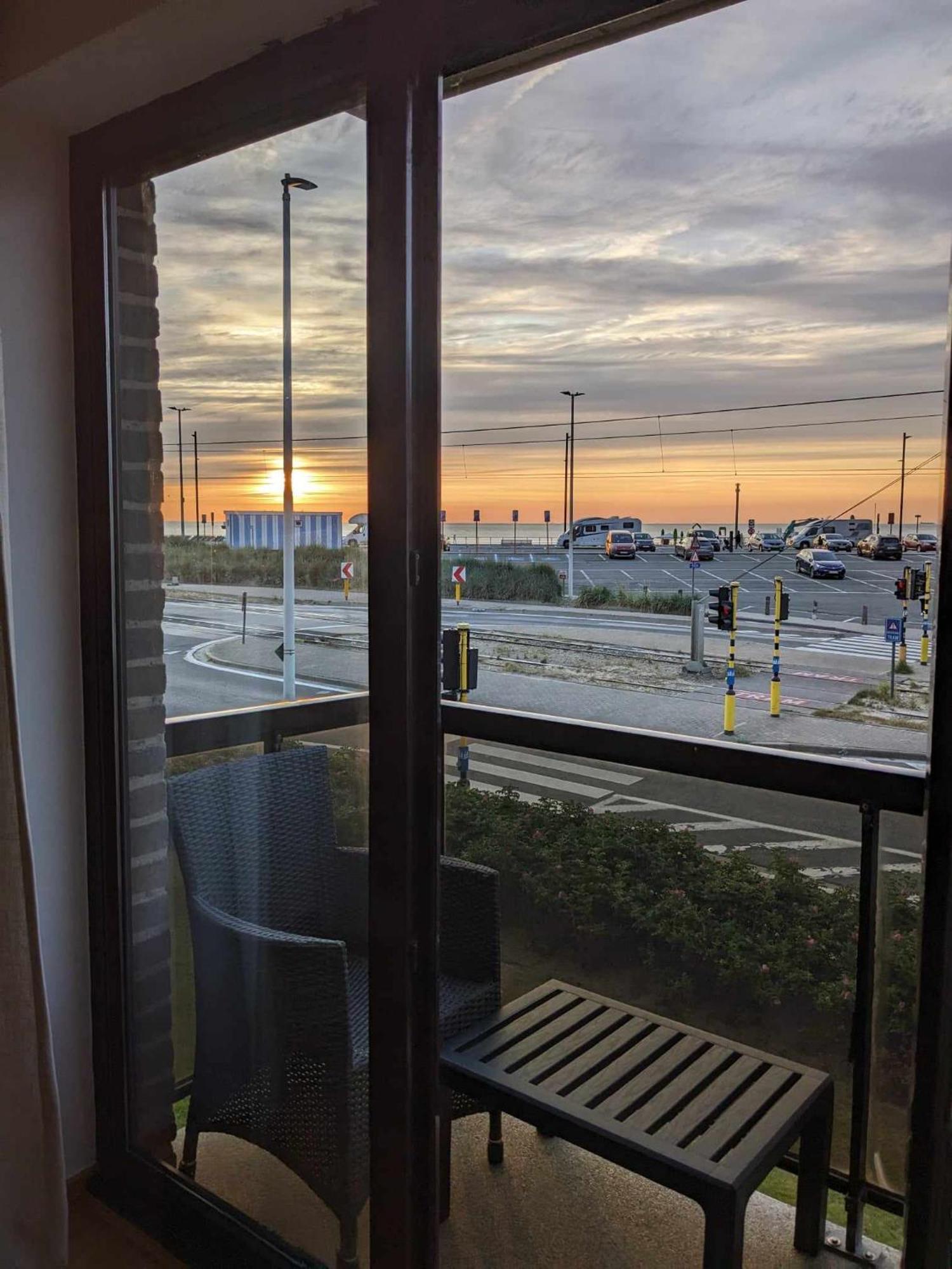 Vista Linda, Leuk Appartement Vlak Bij Zeedijk En Strand Ostend Luaran gambar