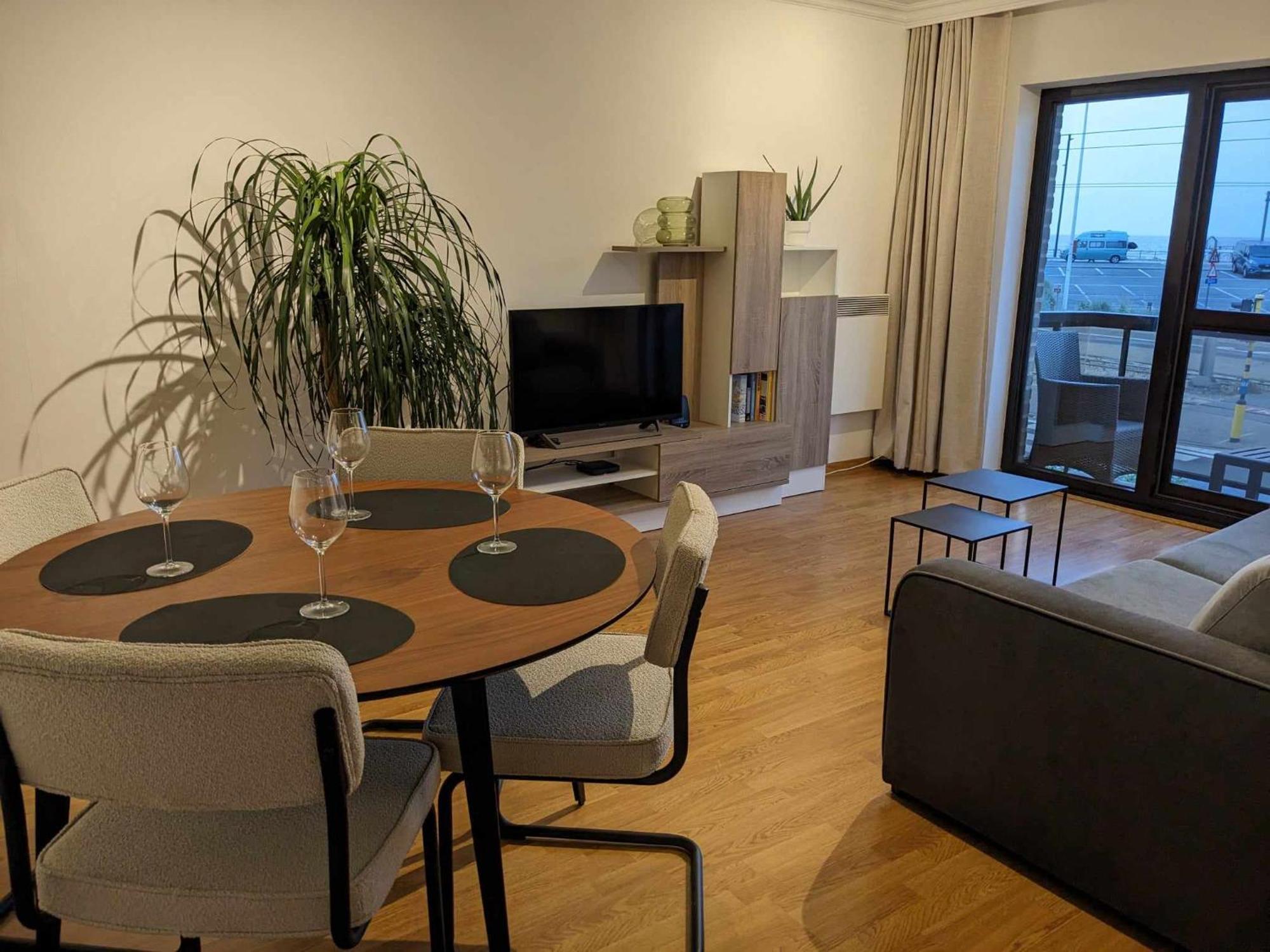 Vista Linda, Leuk Appartement Vlak Bij Zeedijk En Strand Ostend Luaran gambar
